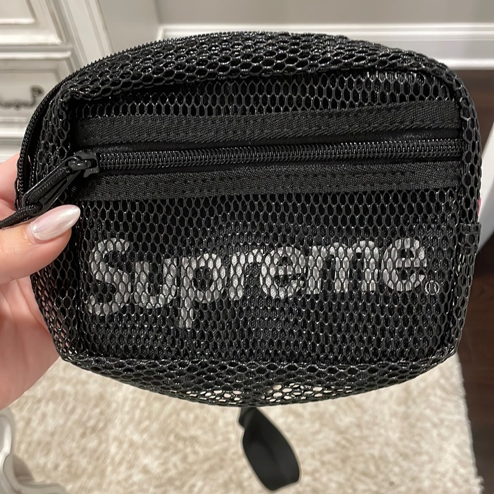 Supreme black small shoulder bag